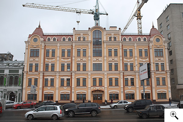 PROGRESS OF CONSTRUCTION AT NABEREZHNO-KHRESHCHATYTSKA, 9